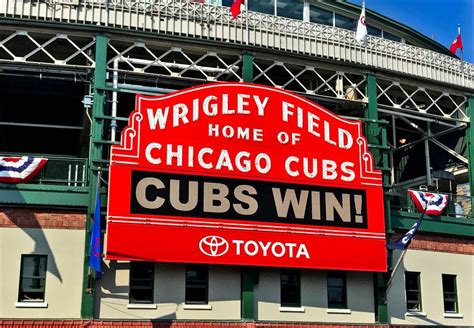 chicago cubs wrigley field tickets